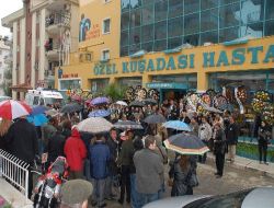 Kuşadalı İşadamı ve Eşi Toprağa Verildi!