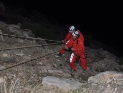 Aracıyla 100 Metrelik Uçuruma Düştü