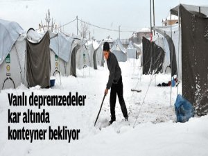 Vanlılar, kar altında konteyner bekliyor