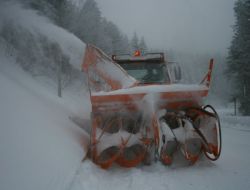BURSA'DA 40 KÖY YOLU KAPALI