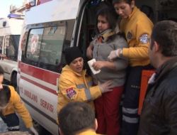 Engelli Öğrencileri Taşıyan Servis Aracı Belediye Otobüsüyle Çarpıştı: 7 Yaralı