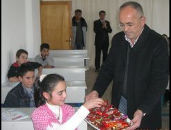 Belediye, Hizmet Binasını Öğrencilere Tahsis Etti