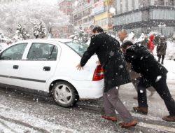 Aksaray’da Eğitime Kar Engeli: Okullar 1 Gün Tatil Edildi