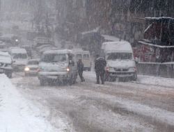 Tedbirsiz Sürücüler Yollarda Kaldı