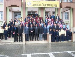 Başarılı Öğrenciler Ödüllendirildi