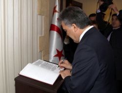 Cenaze Merasimine Katılım Yoğundu