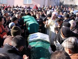 Mekke'den Annelerinin Hastalığı İçin Geldiler, Sobadan Zehirlendiler