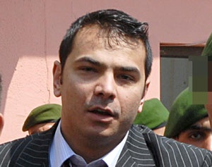 Erhan Tuncel okuluna dönüyor