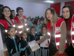 Kampanya İle Toplanan Kitaplar Tatil Öncesi Öğrencilerle Buluştu