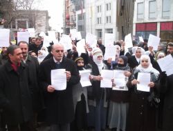 Bdp’lilerden 'Yasa' Protestosu