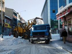 Sarıkamış'ta Kar Temizleme Çalışması Başladı