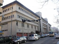 1 Kuruşluk Yıkım İhalesi İptal Edilen İşhanı, 305 Bin Tl’ye Yıkılacak