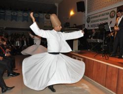 Döngeloğlu: 'Sizin En Hayırlınız İnsanlara Faydalı Olanınızdır'