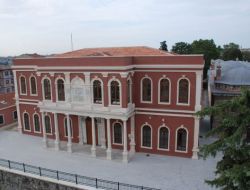 İstanbul'un Tarihi Okulları Aslına Uygun Yeniliyor