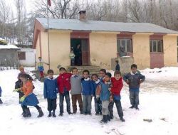 Hakkari İl Milli Eğitim, '72 Öğrencili Sınıf' İddialarını Yalanladı