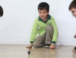 Dedelerinin Oyuncakları Torunların Elinde Hayat Buldu