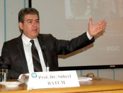 Chp'li Batum: Hükümet, Küresel Sermayenin İstediği Anayasayı Yapmaya Çalışıyor