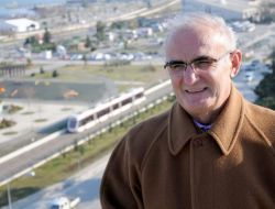 Raylı Sistem Güzergahı Uzatılıyor, Tekerlekli Ulaşım Otobüslerle Olacak