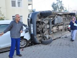 Karne Almaya Giden Öğrenciler Kaza Yaptı