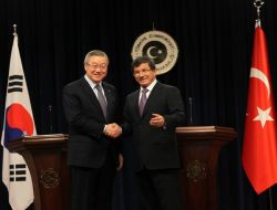 Davutoğlu: Fransa'nın Haddine Değildir