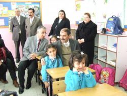 Karnesi 2 Dakika Geç Verilen Birinci Sınıf Öğrencisi Gözyaşlarına Boğuldu