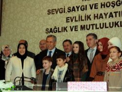 Bülent Arınç, Bursa'da Nikah Şahitliği Yaptı