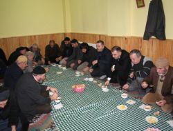 Aziziye Belediyesi'nden Cemaate Çorba İkramı