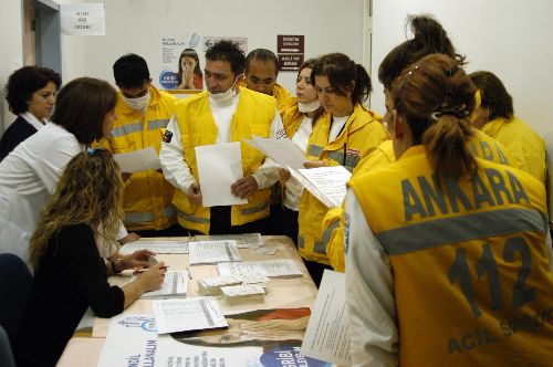 Domuz gribine karşı sağlık çalışanları aşılanmaya başlandı..