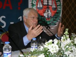 Teziç, Başbuğ'un Tutuklanmasını Eleştirdi