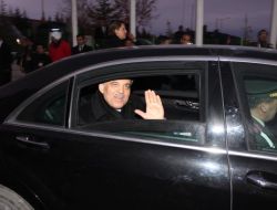 Gül, Süt Ürünleri Fabrikasını Gezdi