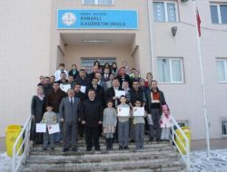 Eğitimini Tamamlayan Babalar Sertifikalarını Aldı