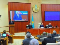 Kazakistan’da Yeni Hükümet Güvenoyu Aldı