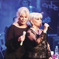 Ajda ve Sezen'e  250 bin dolar