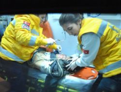 Edremit’te Avm ‘nin Üçüncü Katından Düşen Vatandaş Hayatını Kaybetti.