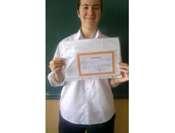 Devlet Okulu, Taktir Alan Öğrenci Ve Ailesini Kaplıcaya Gönderdi