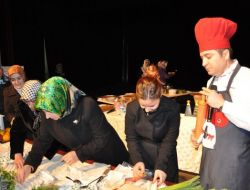 Oktay Usta, Bingöllü Bayanlarla Buluştu