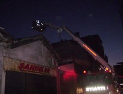 İSTANBUL FATİH'TE YANGIN