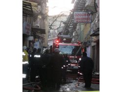 İtfaiye Müdürü: 5 Kişinin Hayatını Kaybettiği Yangının Sebebi Araştırılıyor