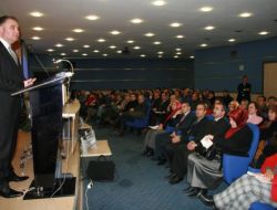 Ak Parti'den Güvenli İnternet Semineri