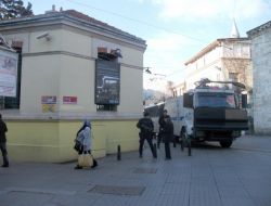 Oylama Öncesi Fransa Başkonsolosluğu Önünde Güvenlik Önlemi