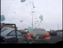 Sürücünün Son Anda Ölümden Kurtuluşu Kameraya Böyle Yansıdı