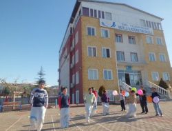 Özel Yıldırımhan Mutlu Koleji'nden 'Kış Okulu Etkinliği'