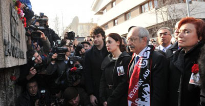 '19 yıl geçti katilleri bulunamadı'