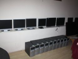 Dernek Kurup Okul Soydular