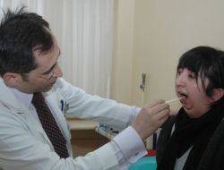 16 Yıldır Sıvı Gıdalarla Besleniyordu, İlk Çileği 18 Yaşında Yedi