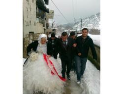 40 Santimetre Kar Üzerinde Düğün