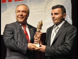 Çağdaş Gazeteciler Derneği 'Yılın Başarılı Gazetecileri' Ödüllerini Verdi