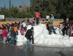 Gümüş Koleji’nin Öğrencilerine Karne Hediyesi ‘kar’ Oldu