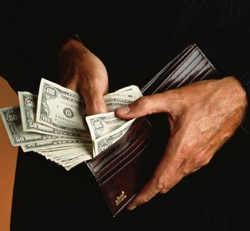 Sahte gümrükçü adliyeye sevk edildi