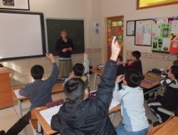 İngilizceyi Kış Okulunda Pekiştiriyorlar